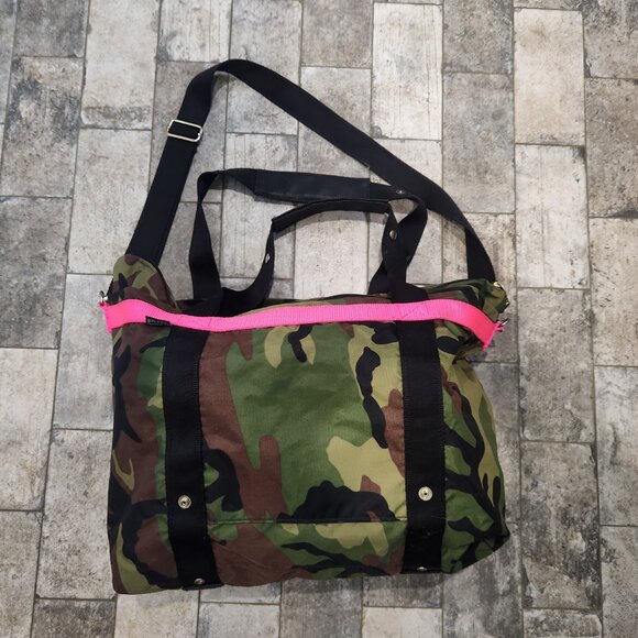 ANDI Tote Camo Shoulder Bag - Picture 4 of 9